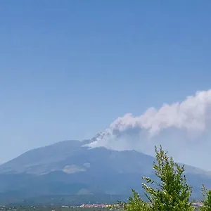La Finestra Sull'etna Affittacamere Motta SantʼAnastasia